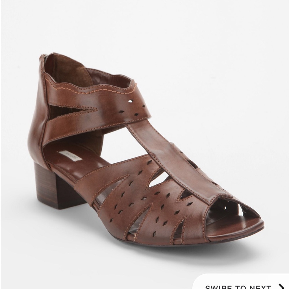 ISO these sandals!!
